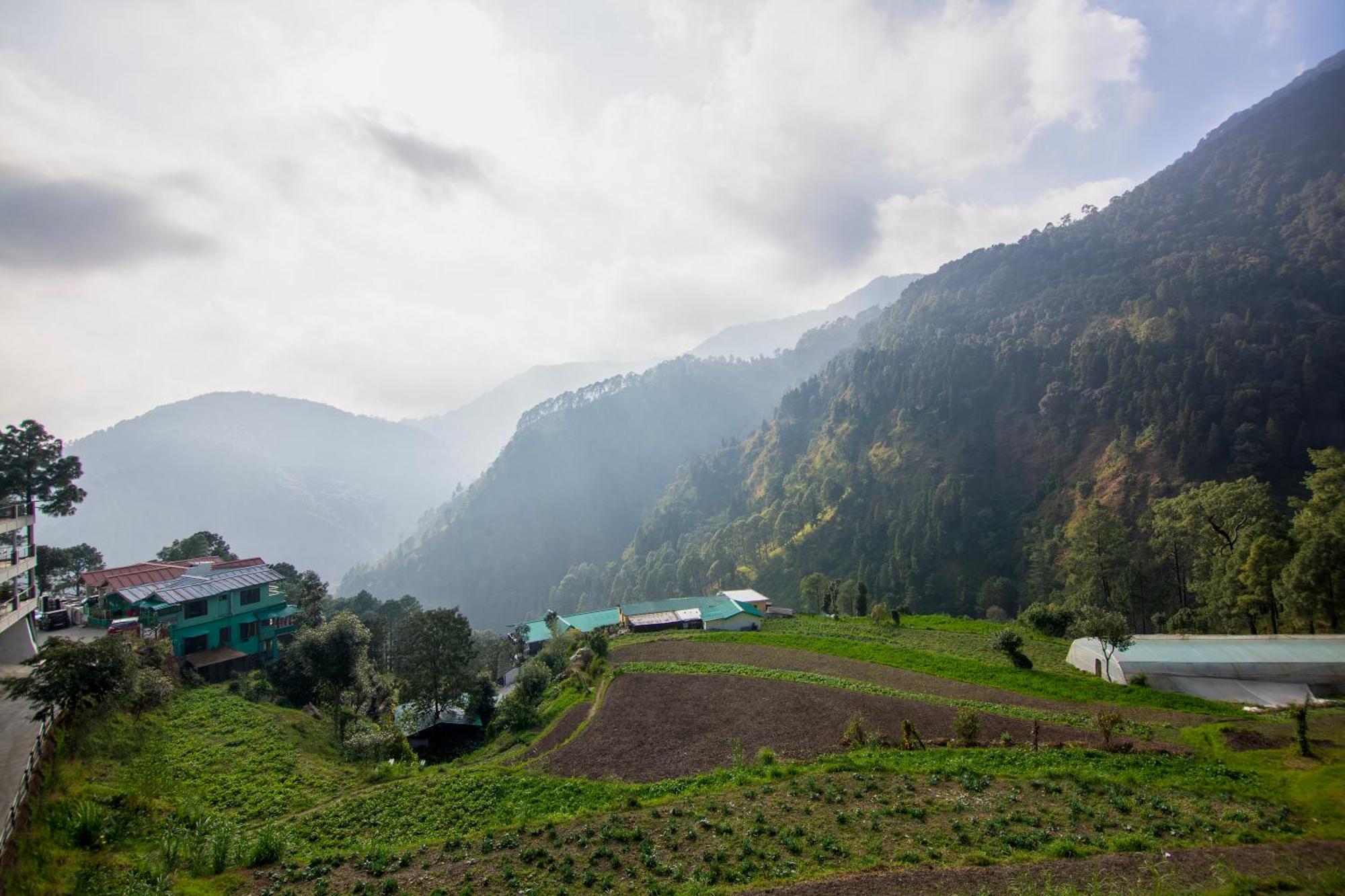 Sterling Nainital Hotel Bagian luar foto