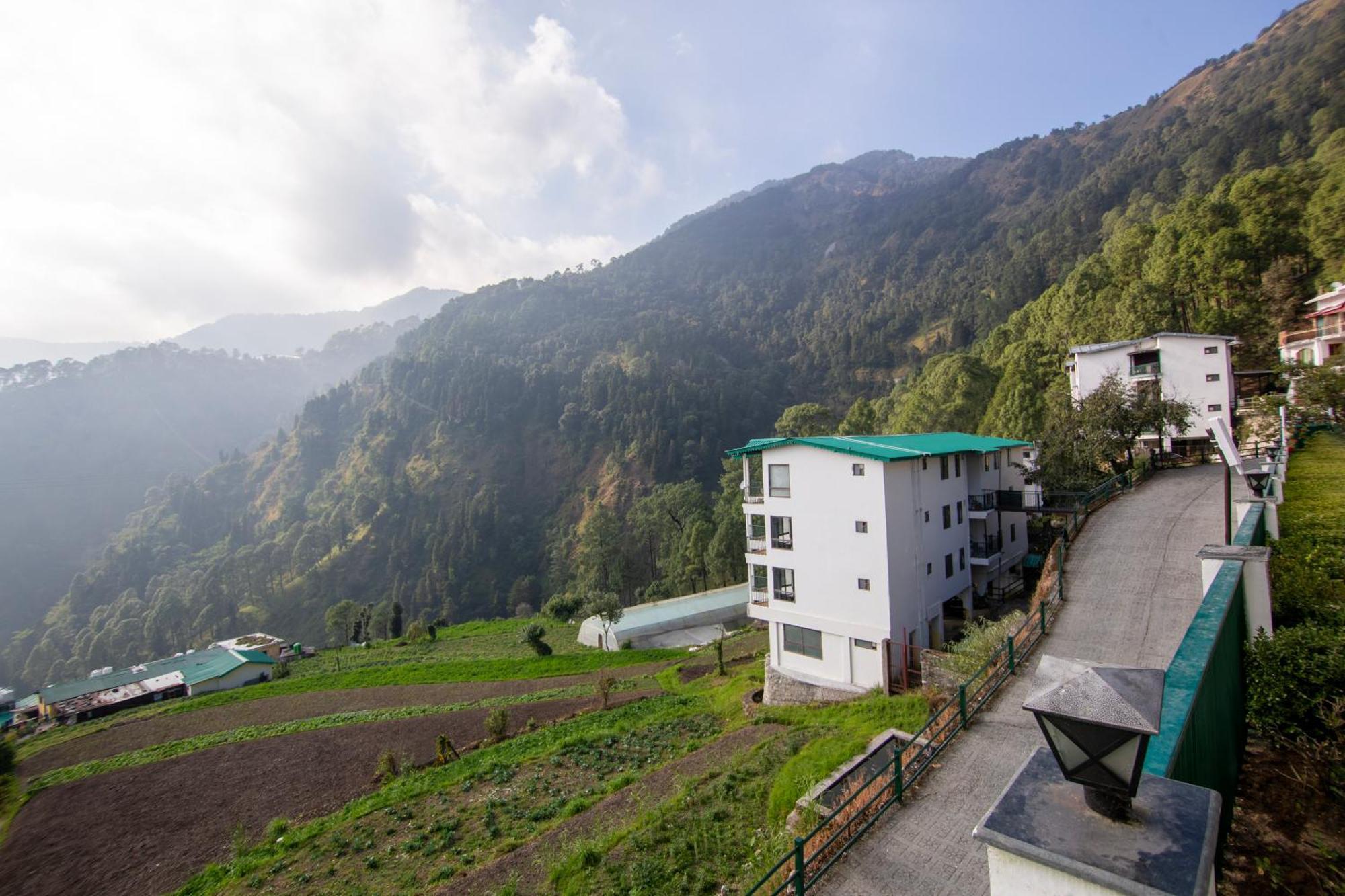 Sterling Nainital Hotel Bagian luar foto