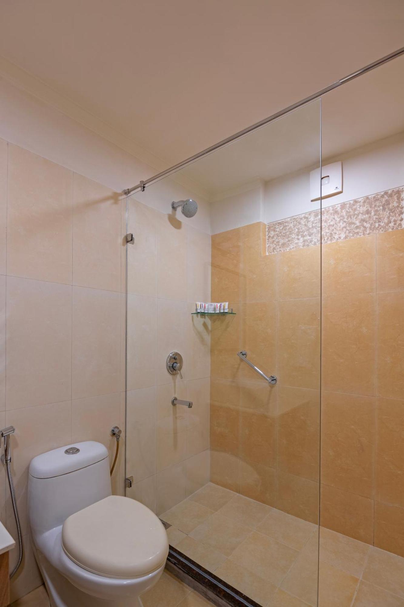Sterling Nainital Hotel Bagian luar foto