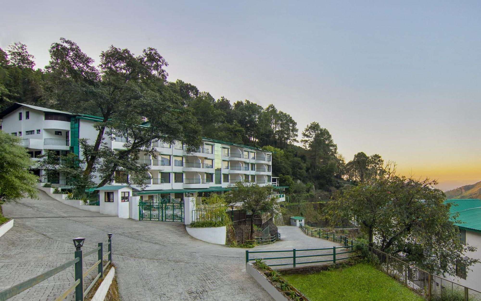 Sterling Nainital Hotel Bagian luar foto